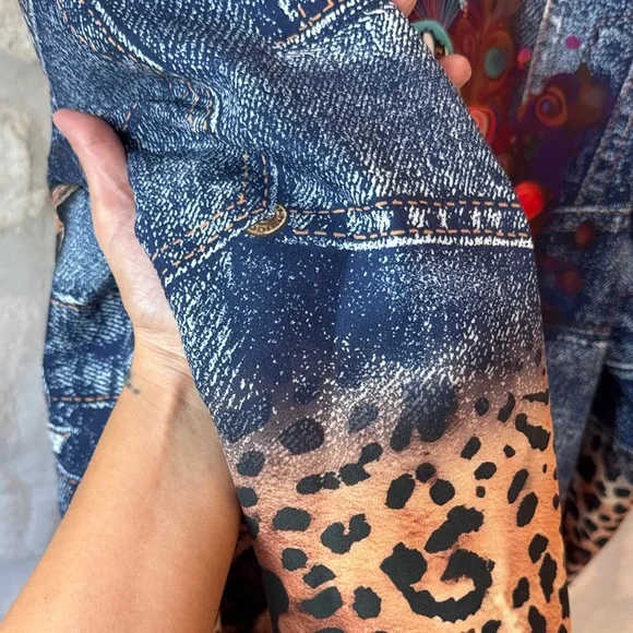 Peacock Print Denim Blazer - Picture 6 of 6